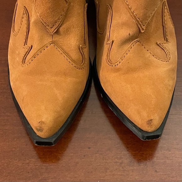 Aldo Suede Brown Boots Western Style Pointy Toes Size 8 - Picture 14 of 14